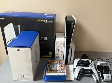 PS5 Digital Edition Bundle Disc Drive, 2 Controllers, Charging Dock and 3 Games  Excellent Condition