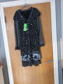 T- Studio Therapy (made In Italy) Designer  Dress.   S.14-16.  B.N.W.T