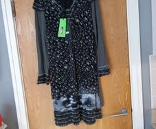 T- Studio Therapy (made In Italy) Designer  Dress.   S.14-16.  B.N.W.T