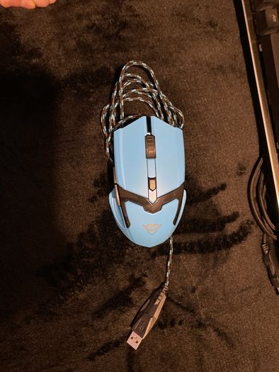 keyboard and mouse
