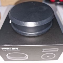 Vinyl Record Stabiliser / Puck from Hudson Hi-Fi