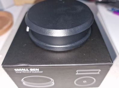 Vinyl Record Stabiliser / Puck from Hudson Hi-Fi