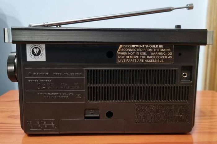 Sanyo RP 7160, Vintage radio, 1981, perfect working condition.