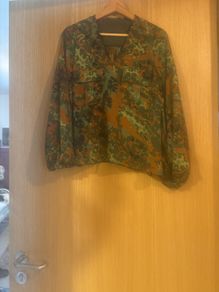 ladies  cropped top