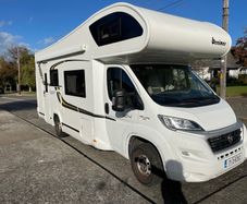 Excellent cond. 6 berth 6 bed camper