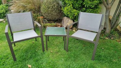 2 Chairs and Side Table