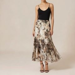 Natural fabric skirt