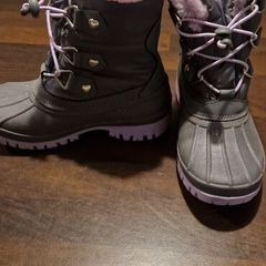 Kids skechers snow boots