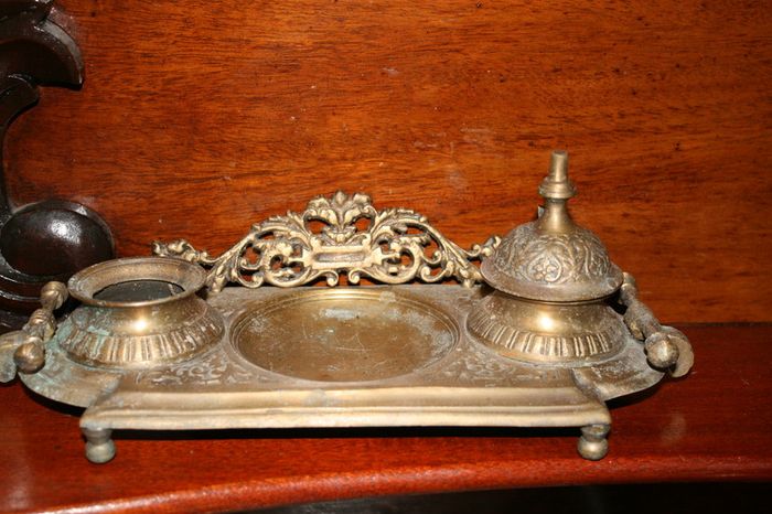 Brass inkwell (29cm x 12cm)