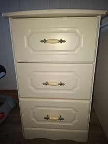 Bedside lockers