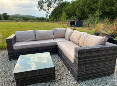 Outdoor corner sofa rattan style