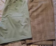 New Mens Golf Shorts, Size 36/38 waist.