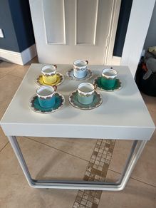 5x Vintage Aynsley demitasse cups and saucers