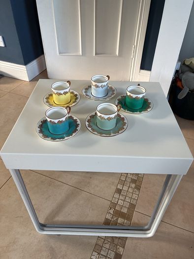 5x Vintage Aynsley demitasse cups and saucers