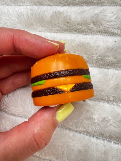 McDonalds Happy Meal Wind Up Toy Tricky Trackers 1995 Big Mac approx. 3 cm. Used Please see photos