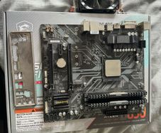 Ryzen 7 5800X Bundle 32GB Corsair Vengeance DDR4, B450M DS3H, Cooler Master CPU Cooler