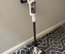Shark Detect Pro IW1511UK Cordless vacuum cleaner - White & Brass