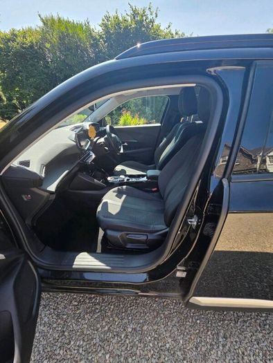 222 Peugeot 2008