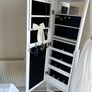 Jewelery Cabinet Image 3