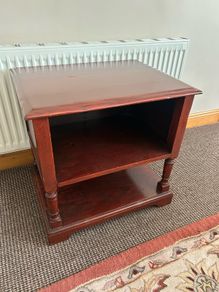 End Table/ Entertainment/Book shelf