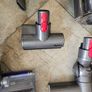 Dyson V10 total clean Image 5