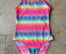 Girls swimsuit (size 33-34)