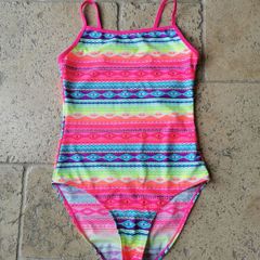 Girls swimsuit (size 33-34)
