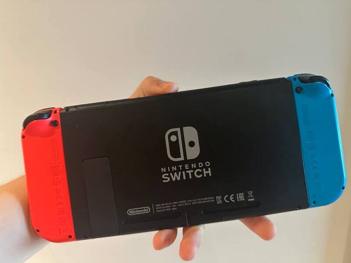 Nintendo Switch V2 + 128GB SD Card