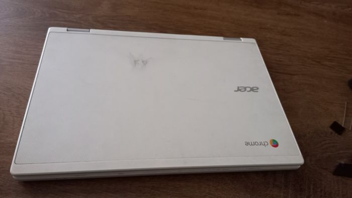 Acer computer laptop.  Broken (please read )