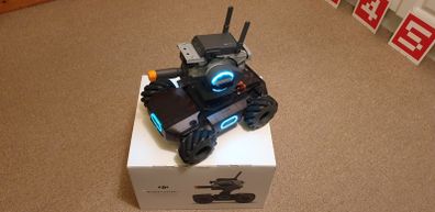 DIJ Robomaster S1 Robot