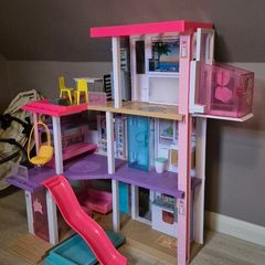 Barbie Dreamhouse with furniture