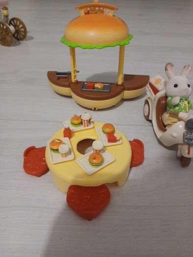Sylvanian Families Hamburger Stand set