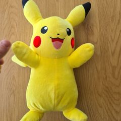 Pokemon Pikachu Lights & Sounds Interactive Plush Mascot Plush for Children