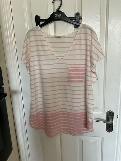 Ladies top size 18