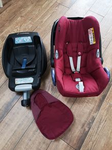 Maxi-Cosi Car Seat and Base