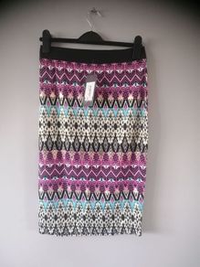 BNWT stretch midi skirt Size 10/12
