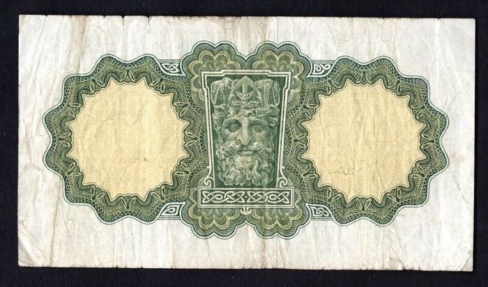 1974 Ireland IR1 Lady Lavery Banknote Series A. Note issued 17/05/74 Serial number 03K560151