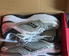 Woman's Sauconys size 5.5
