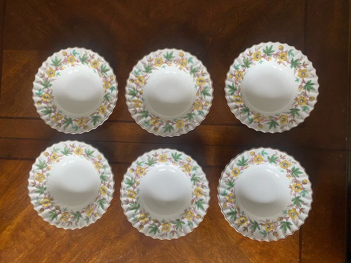 Royal Doulton Chatsworth Vintage Bowls Rare