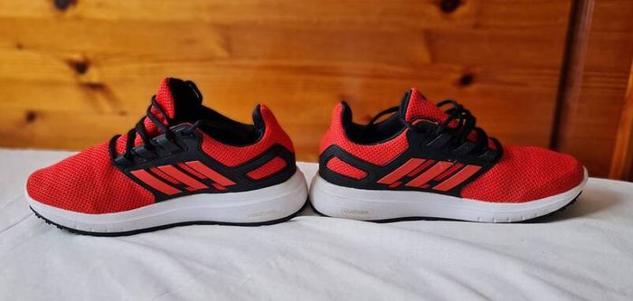 2017 adidas energy cloud 2 Size 8 eu 42 red/black In excellent condition
