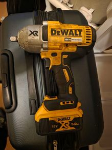 Dewalt Impact DCF899N with x2 Batteries and Charger