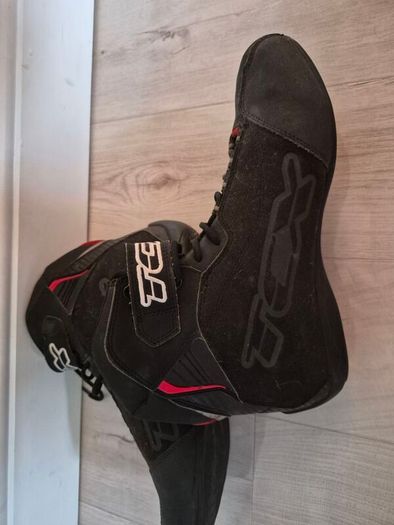 motorbike boots