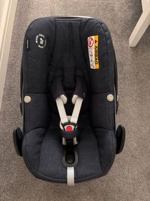 maxi cosi pebble plus car seat and isofix base