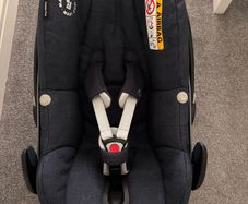 maxi cosi pebble plus car seat and isofix base