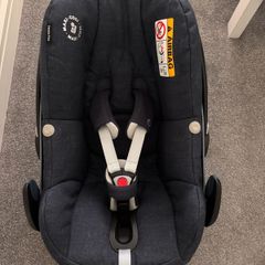 maxi cosi pebble plus car seat and isofix base