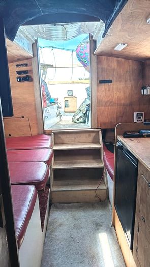 32 FT sailing boat 4 sleeper