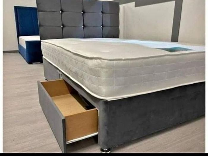 New Stylish single ,Double 4ft, 4ft6, King 5ft And 6ft Superking Sizes Divan Beds Instock. Drawers And Optional Tufted Mattresses Available. Free Delivery