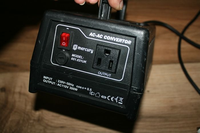 Power Transformers 120/240 V AC-AC Convertor 300 W