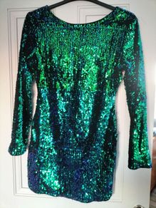 Stunning emerald green sequin dress