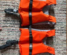 Kids life jackets x 2